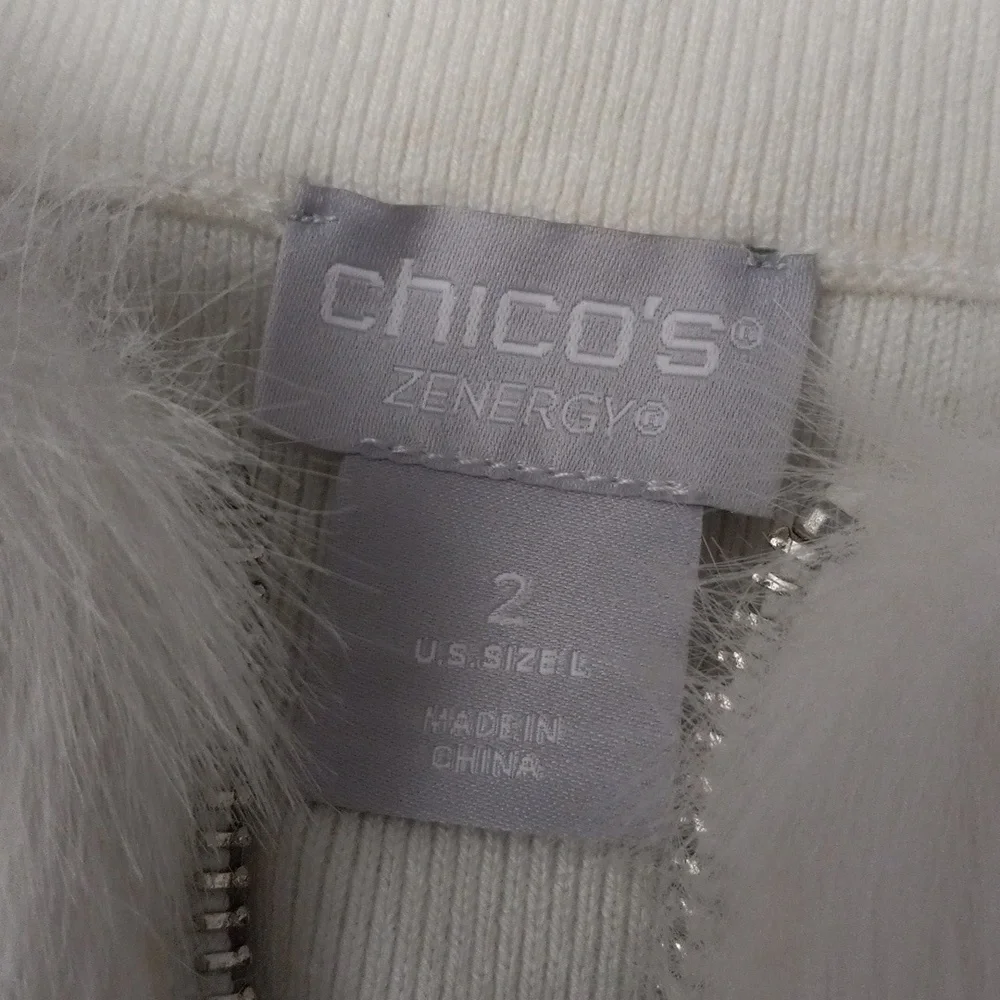 Zenergy Faux Fur Vest, White ⛓️ - Picture 3 of 9